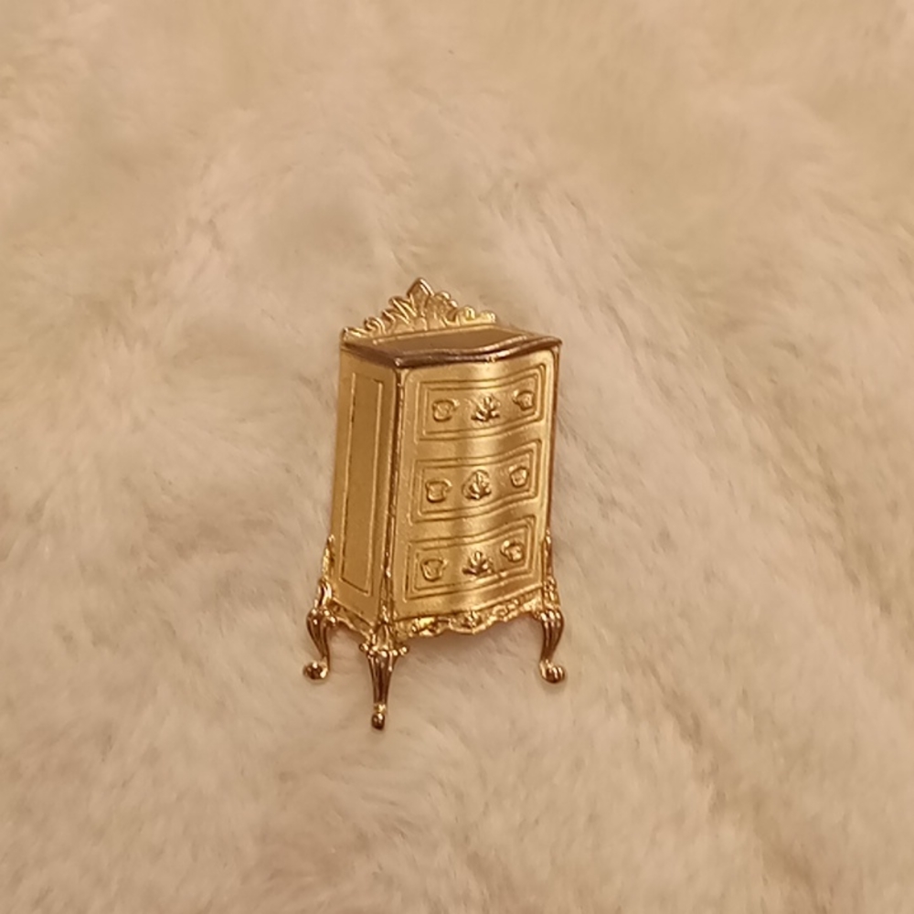 Vintage gold chest of drawers